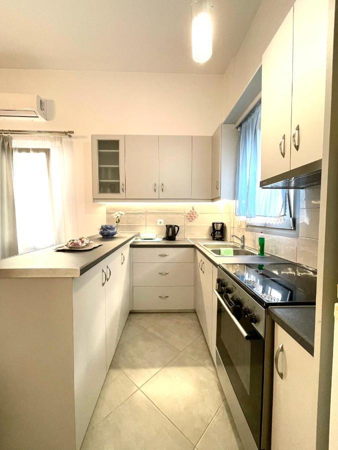 Apartment In The Centre For 4 People Naxos City Bagian luar foto