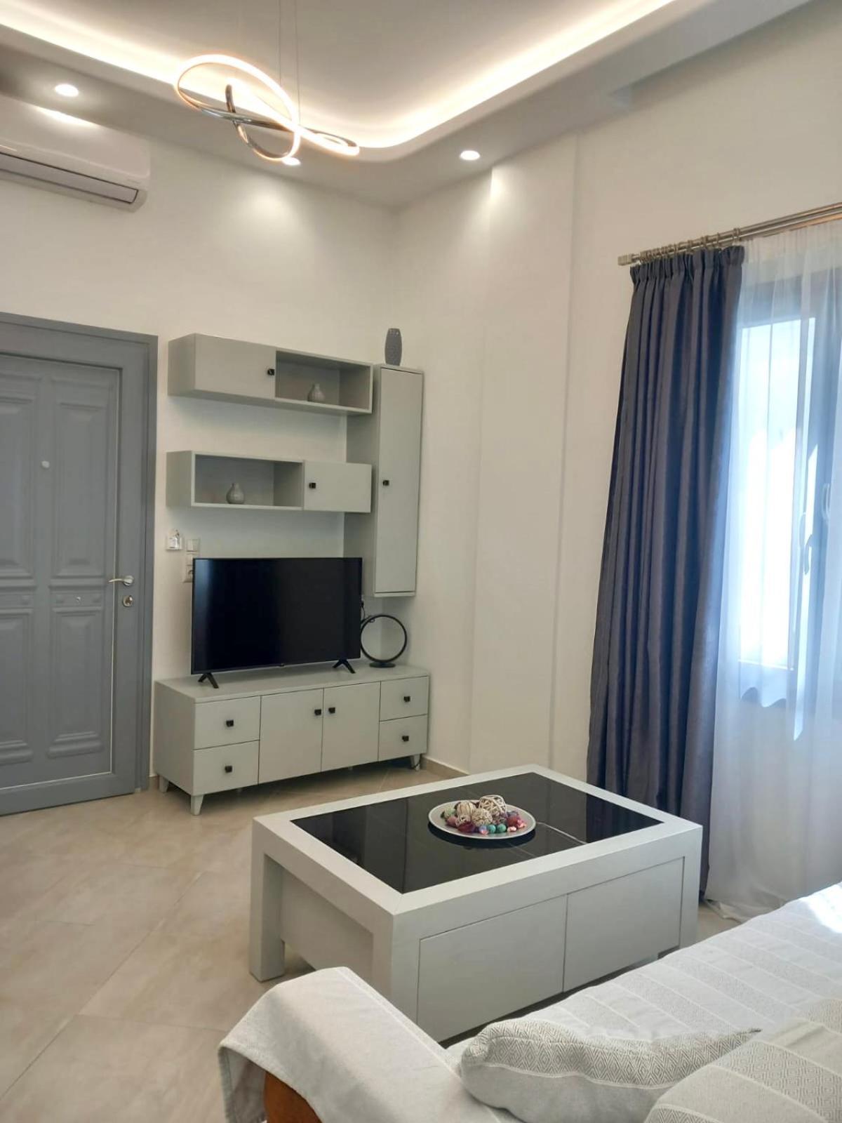 Apartment In The Centre For 4 People Naxos City Bagian luar foto